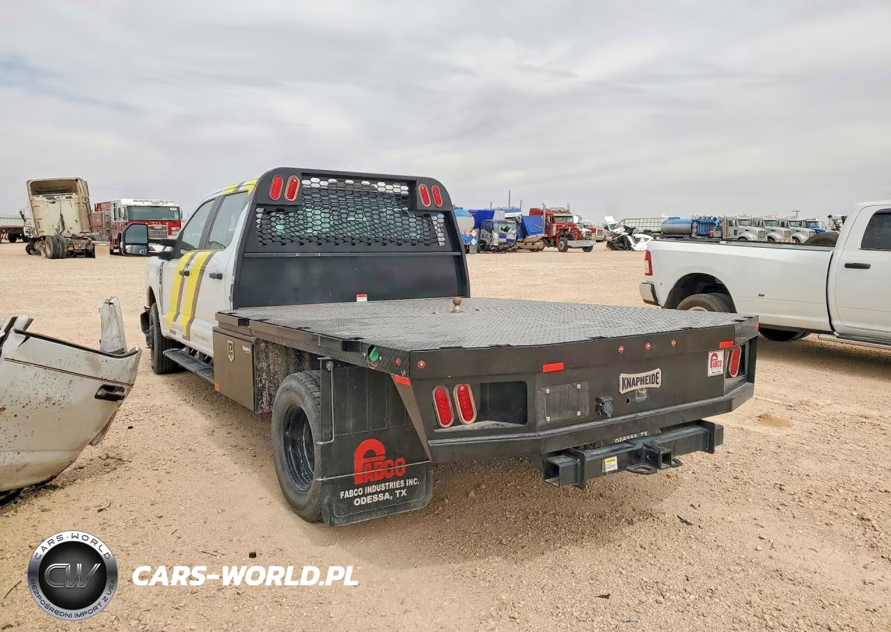 2025 Ford F350 Super Duty Flatbed Truck VIN:1FD8W3HT4SEC33236 - 2