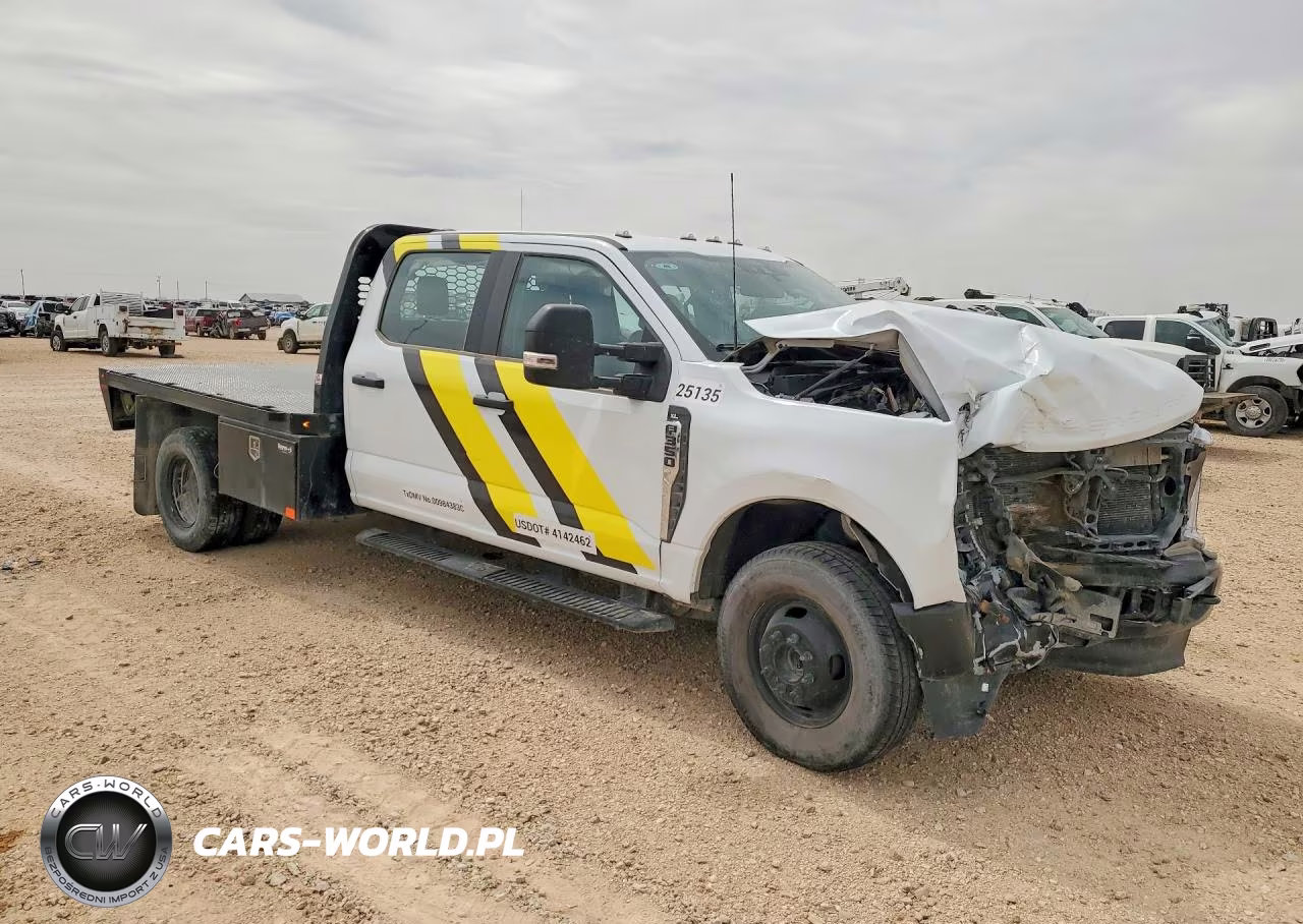 2025 Ford F350 Super Duty Flatbed Truck VIN:1FD8W3HT4SEC33236 - 4