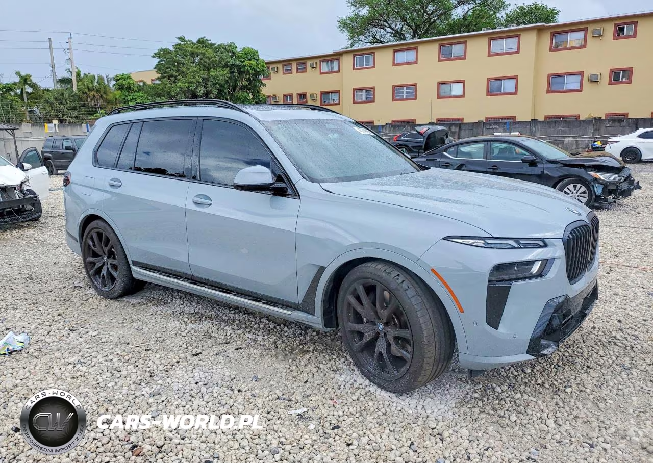 2025 BMW X7 xDrive40I VIN:5UX23EM0XS9Y68348 - 4