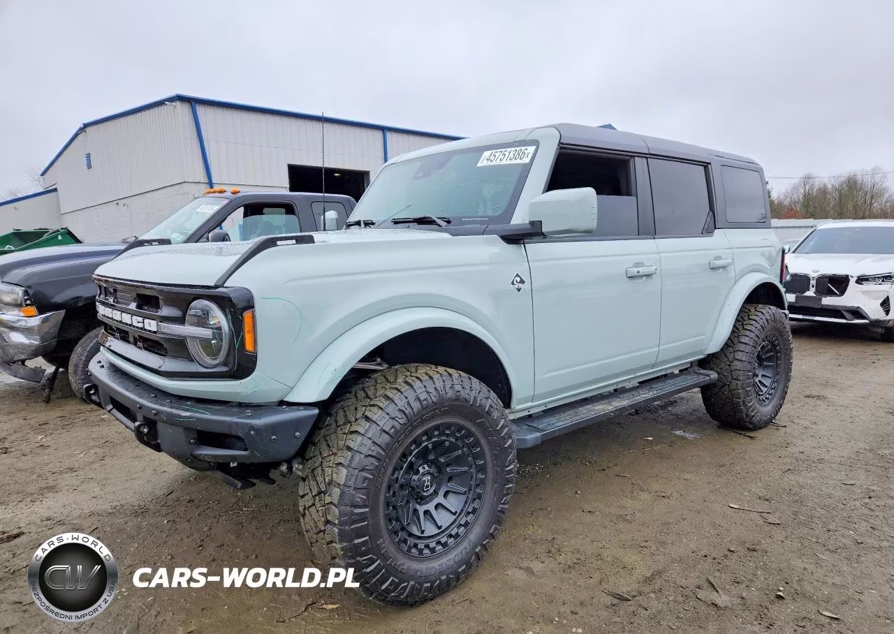 2024 Ford Bronco Outer Banks