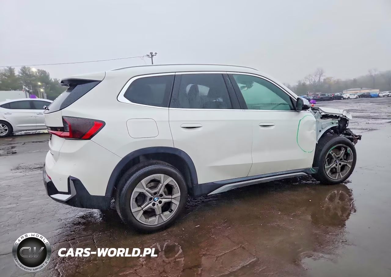 2023 BMW X1 xDrive28I VIN:WBX73EF06P5W30891 - 3