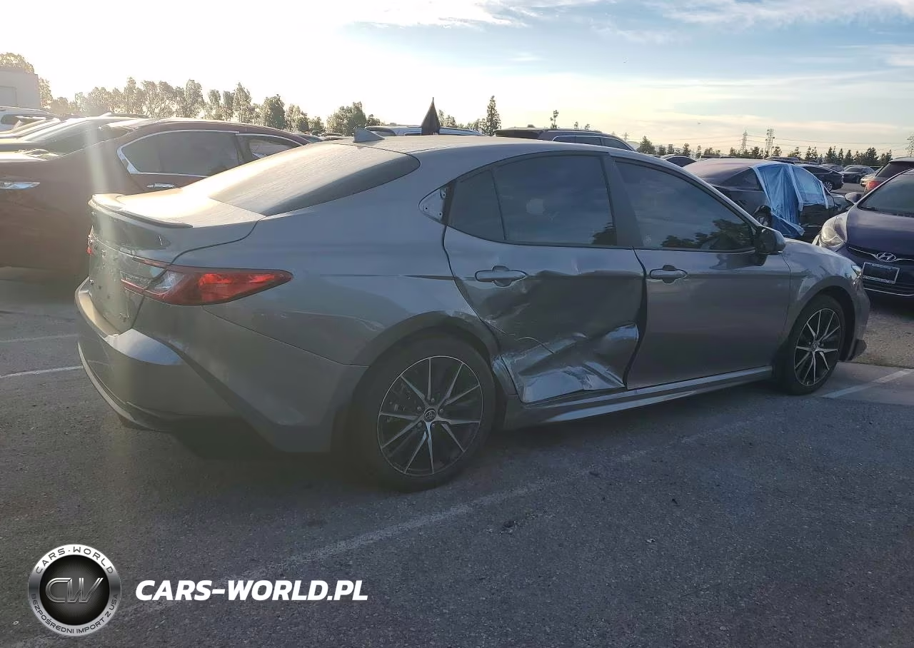 2026 Toyota Camry Se VIN:4T1DAACK6TU669349 - 3