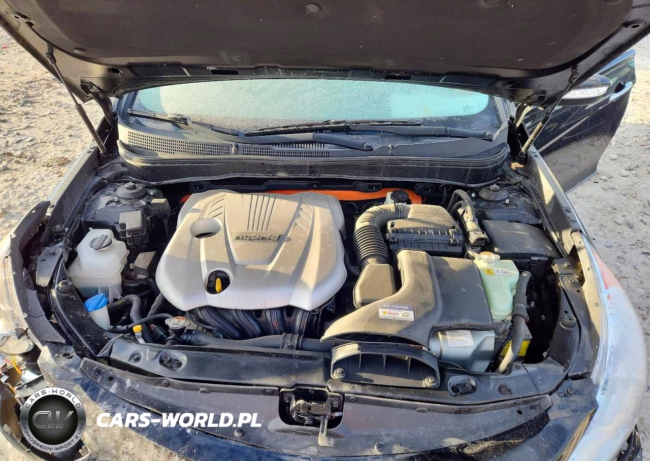 2013 Hyundai Sonata Hybrid Base VIN:KMHEC4A45DA070370 - 11