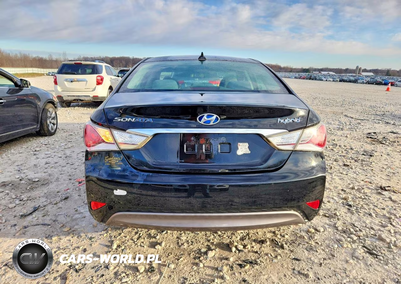 2013 Hyundai Sonata Hybrid Base VIN:KMHEC4A45DA070370 - 6