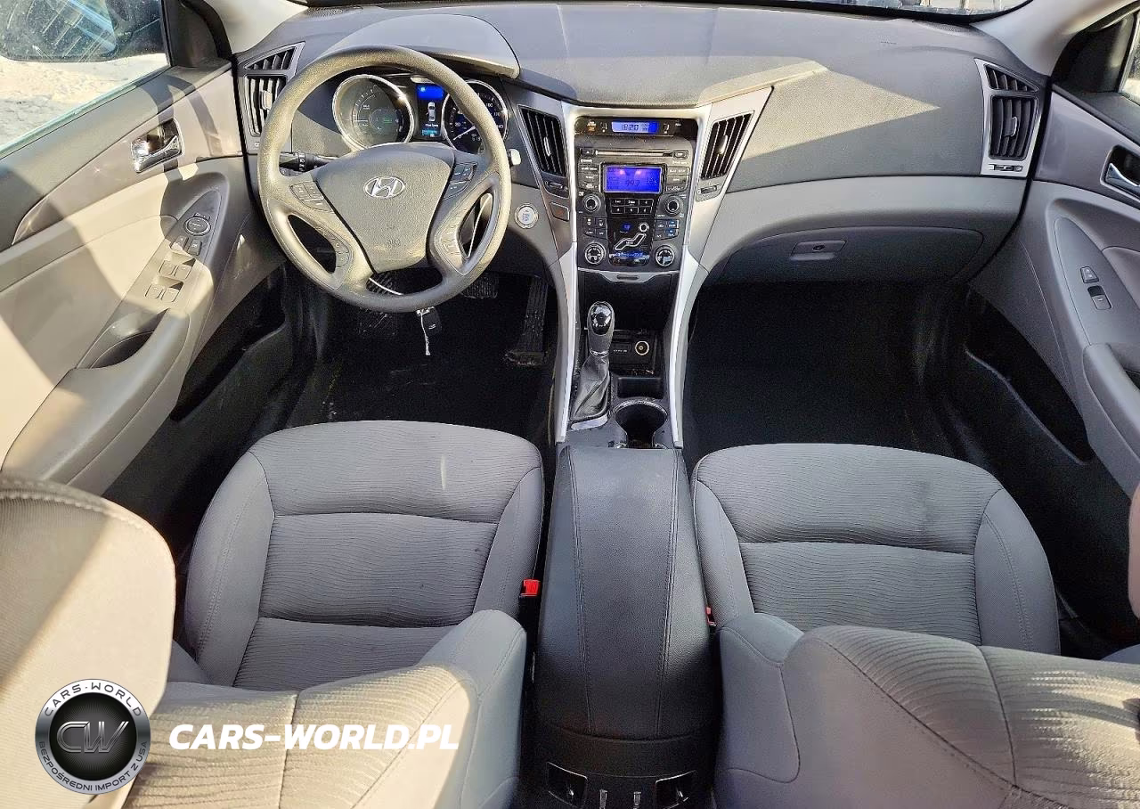 2013 Hyundai Sonata Hybrid Base VIN:KMHEC4A45DA070370 - 8