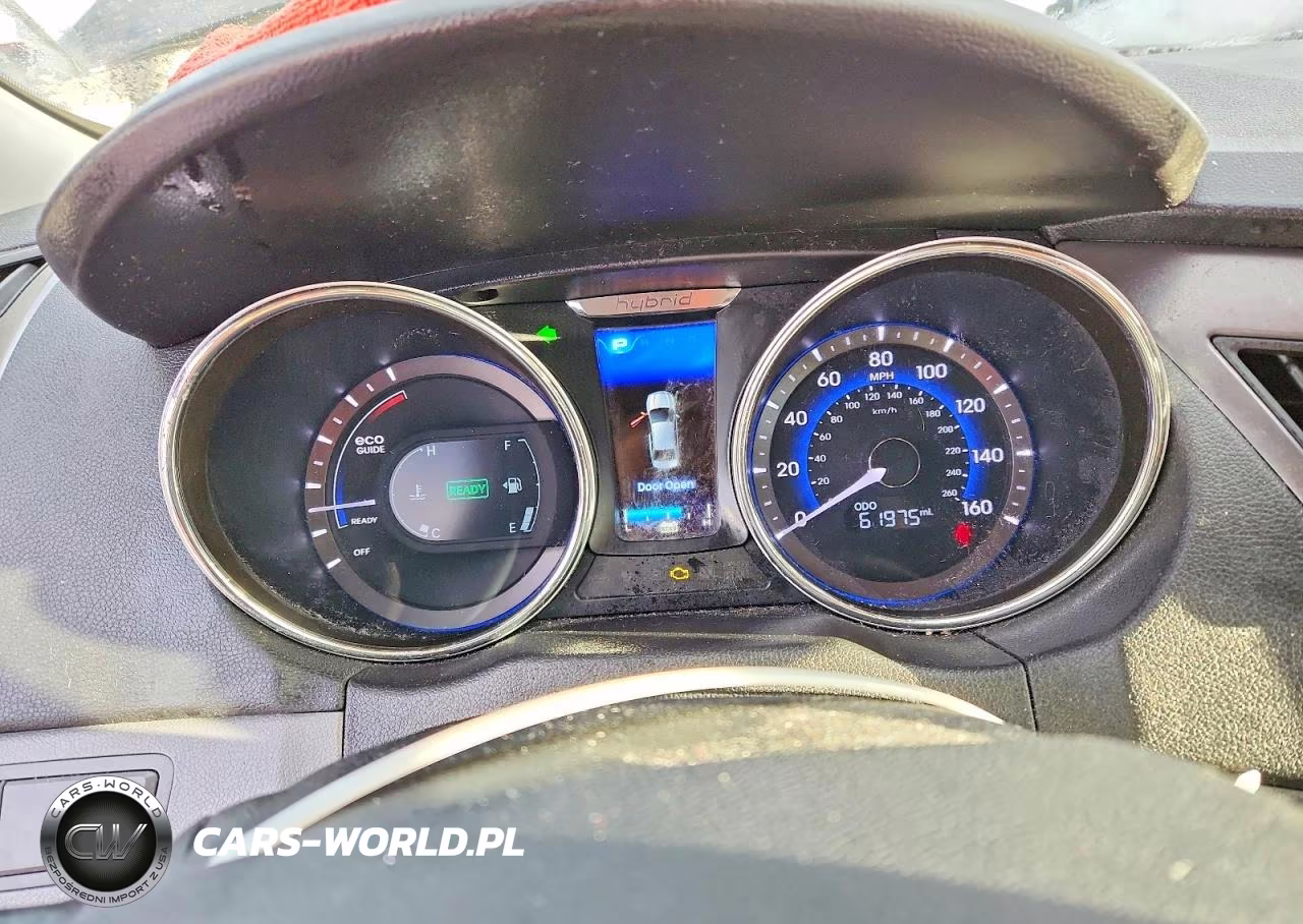 2013 Hyundai Sonata Hybrid Base VIN:KMHEC4A45DA070370 - 9