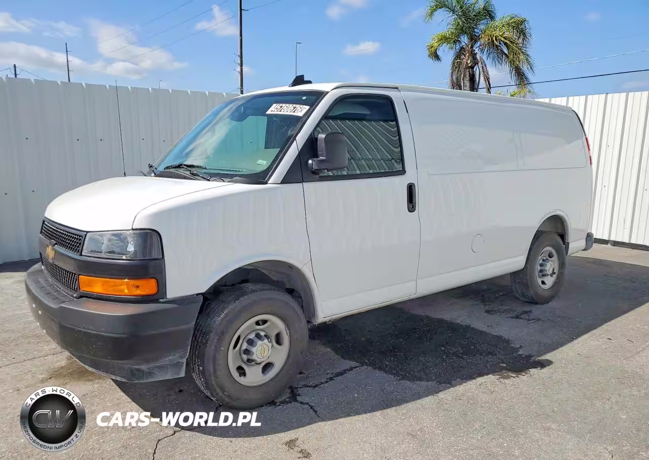 2025 Chevrolet Express G2500