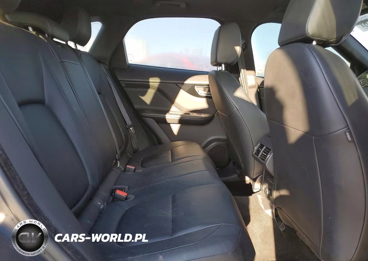 2017 Jaguar F-Pace Premium VIN:SADCJ2BV6HA493952 - 11
