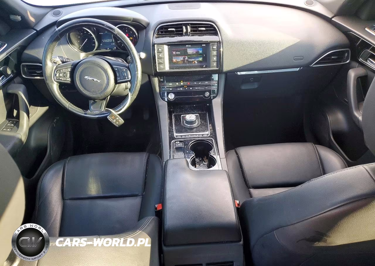 2017 Jaguar F-Pace Premium VIN:SADCJ2BV6HA493952 - 8