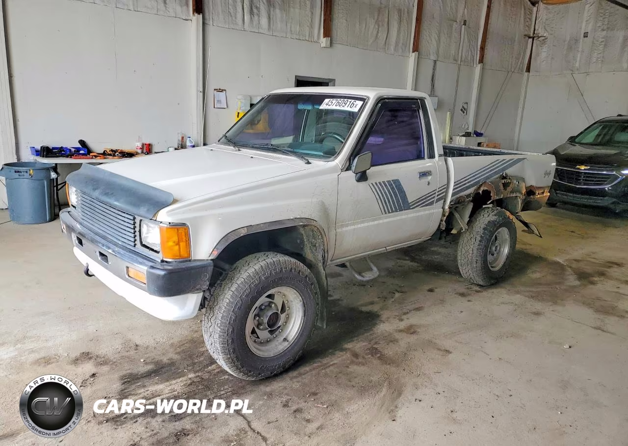 1987 Toyota Pickup Base