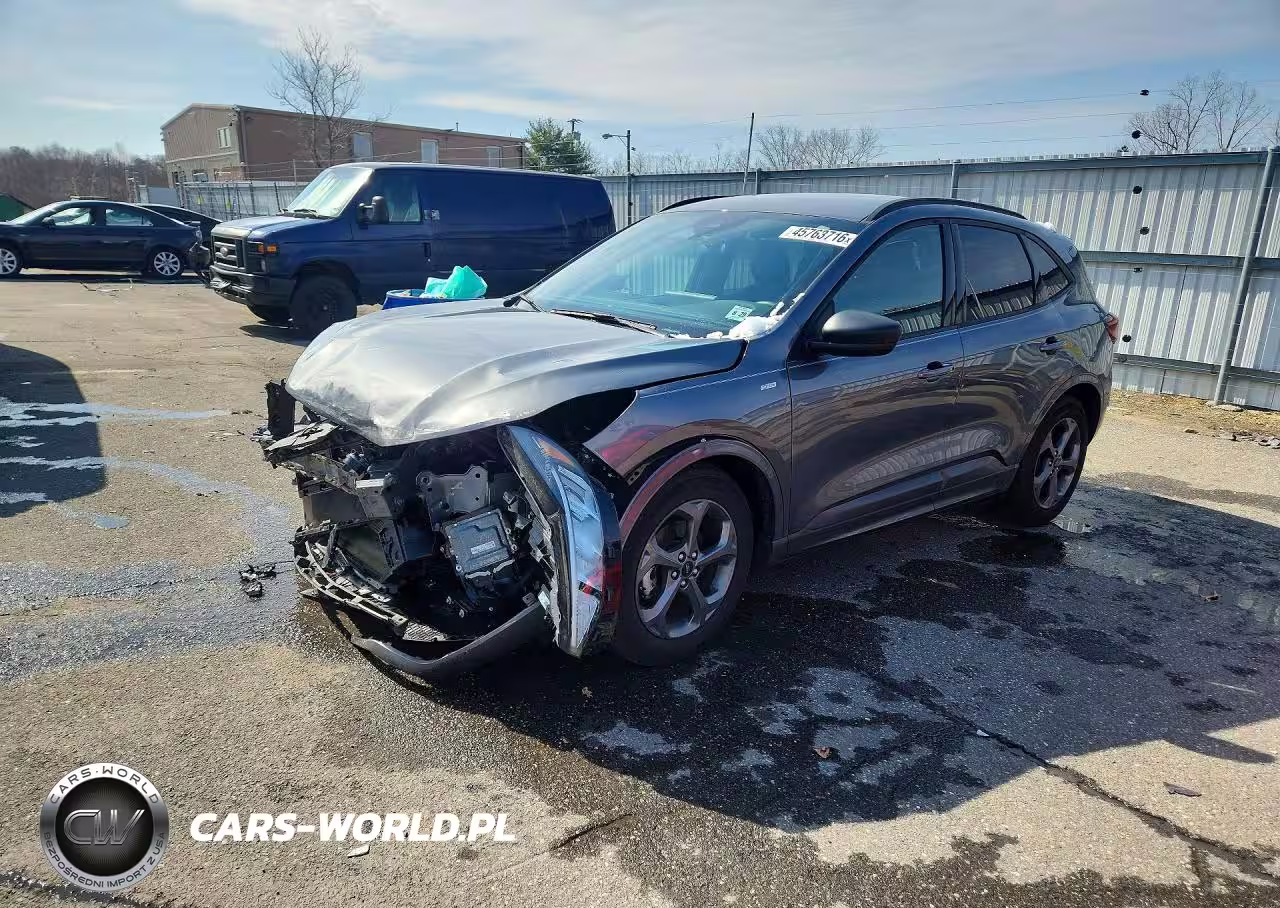 2024 Ford Escape St Line