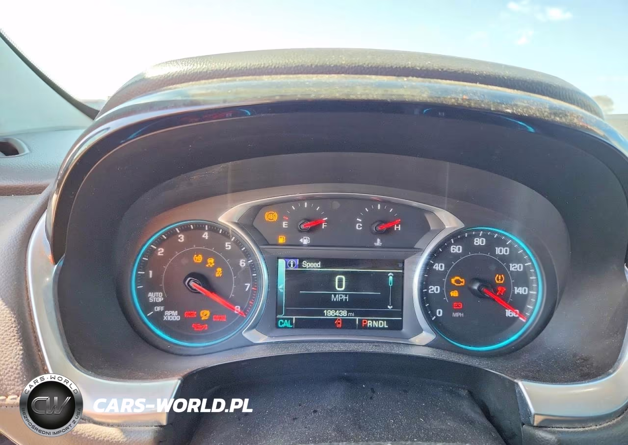 2019 Chev Traverse VIN:1GNEVGKW7KJ264144 - 9