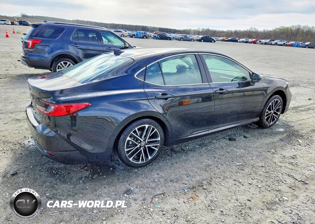 2025 Toyota Camry Xle VIN:4T1DAACK0SU557872 - 3