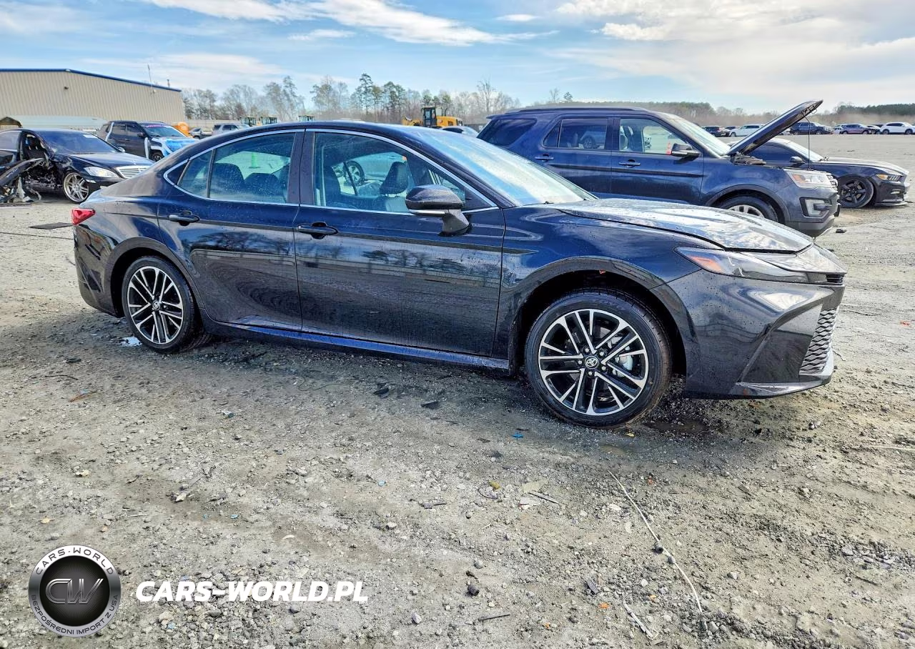 2025 Toyota Camry Xle VIN:4T1DAACK0SU557872 - 4