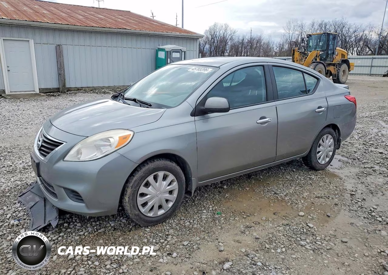2013 Nissan Versa 1.6 S