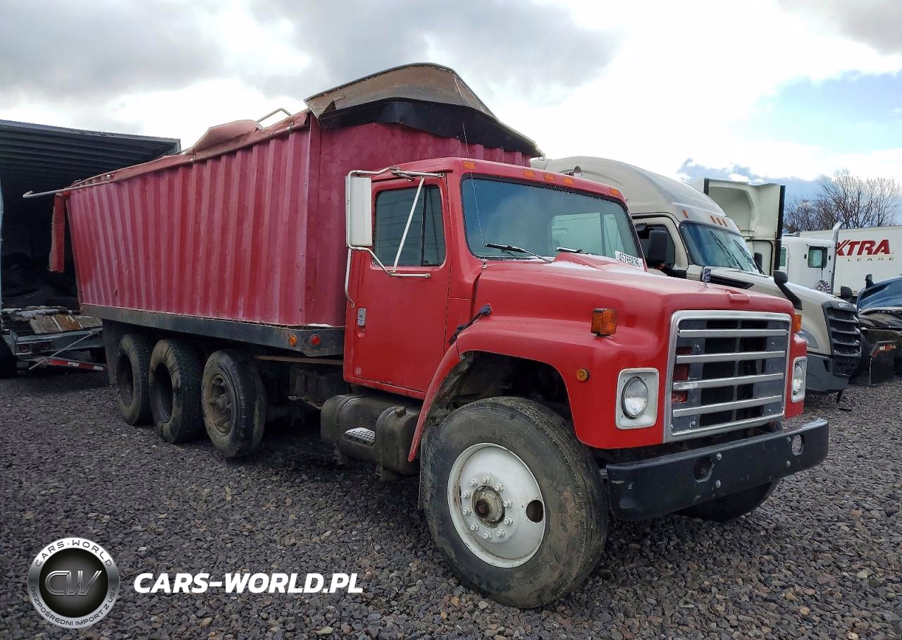 1984 International F1954 Grain Truck