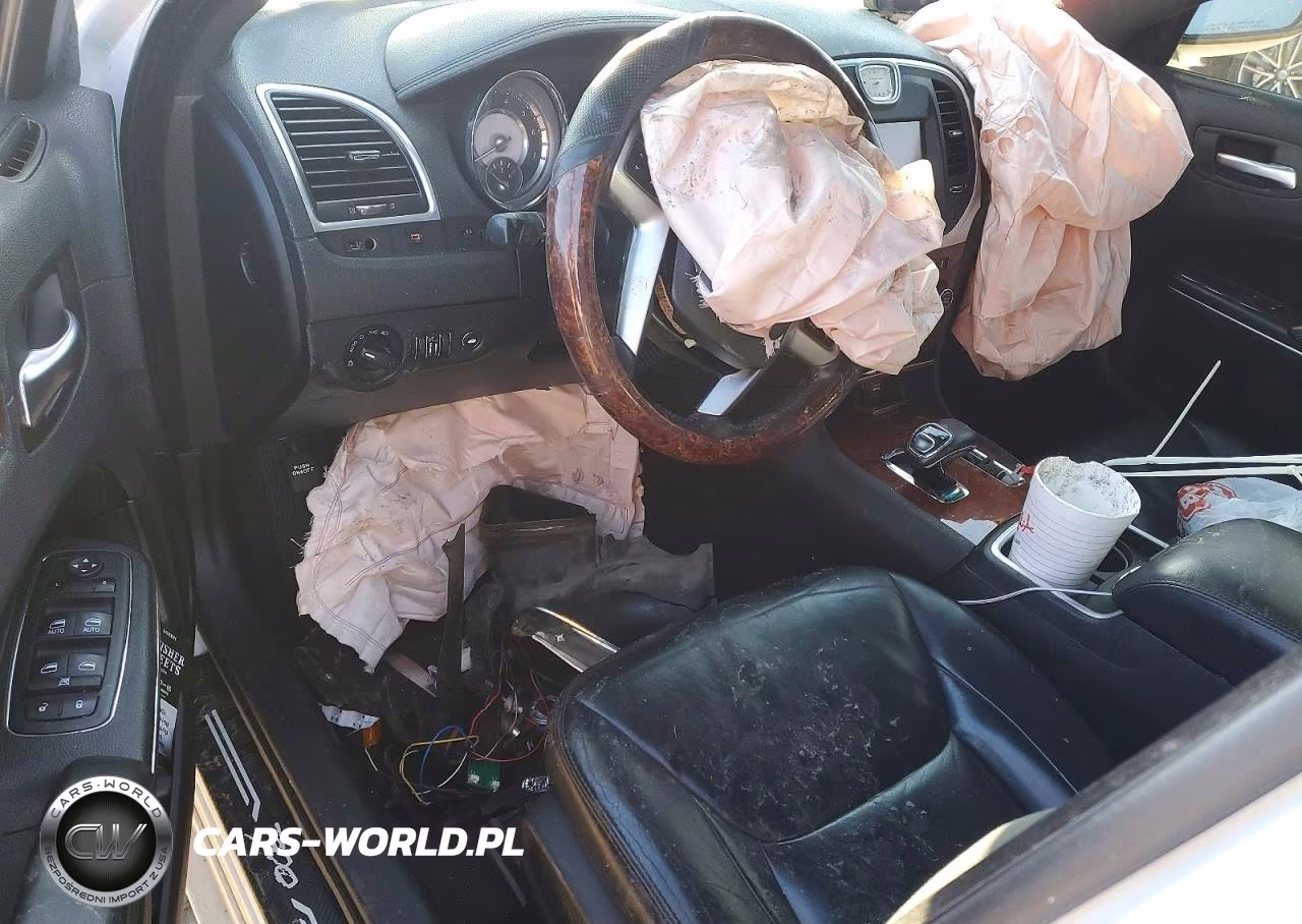 2013 Chrysler 300 VIN:2C3CCAAG9DH589447 - 8