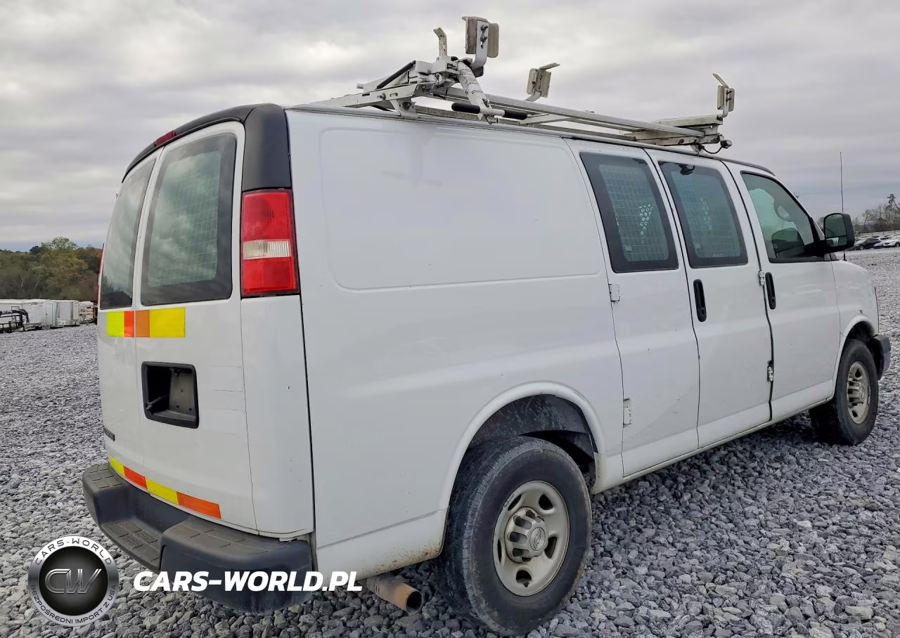 2015 Chevrolet Express 2500 Cargo Utility - Service Van VIN:1GCWGFCFXF1233525 - 3