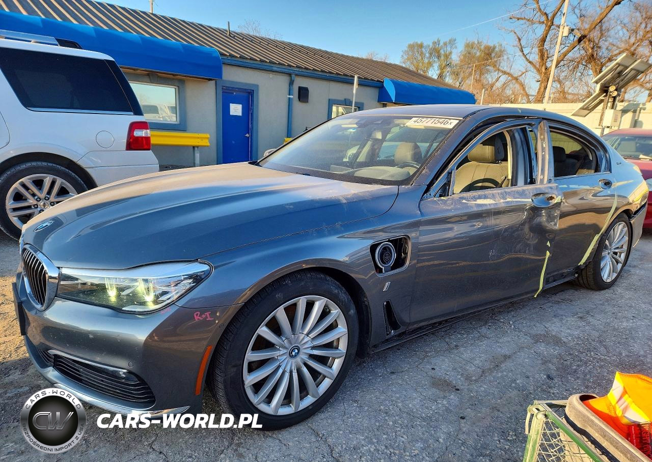2018 BMW 740 Xe