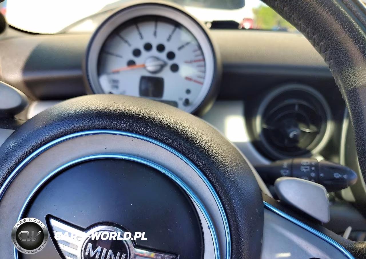 2008 Mini Cooper Clubman VIN:WMWML33578TN66794 - 9
