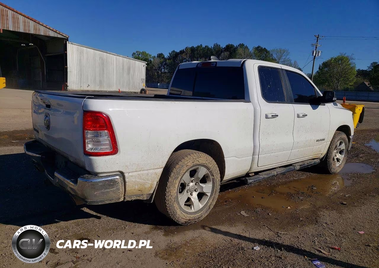 2019 Ram 1500 Big Horn VIN:1C6RREBT5KN827829 - 3