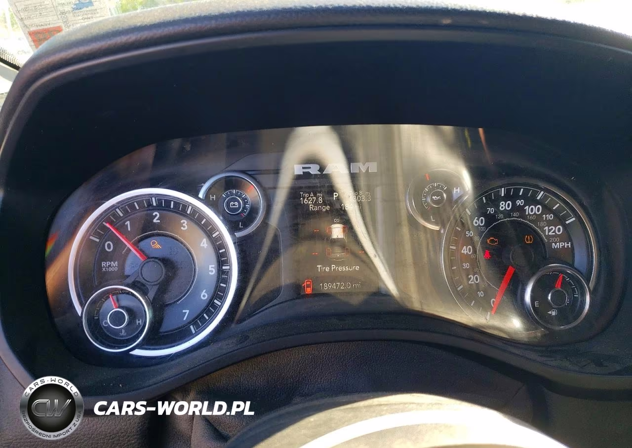 2019 Ram 1500 Big Horn VIN:1C6RREBT5KN827829 - 9