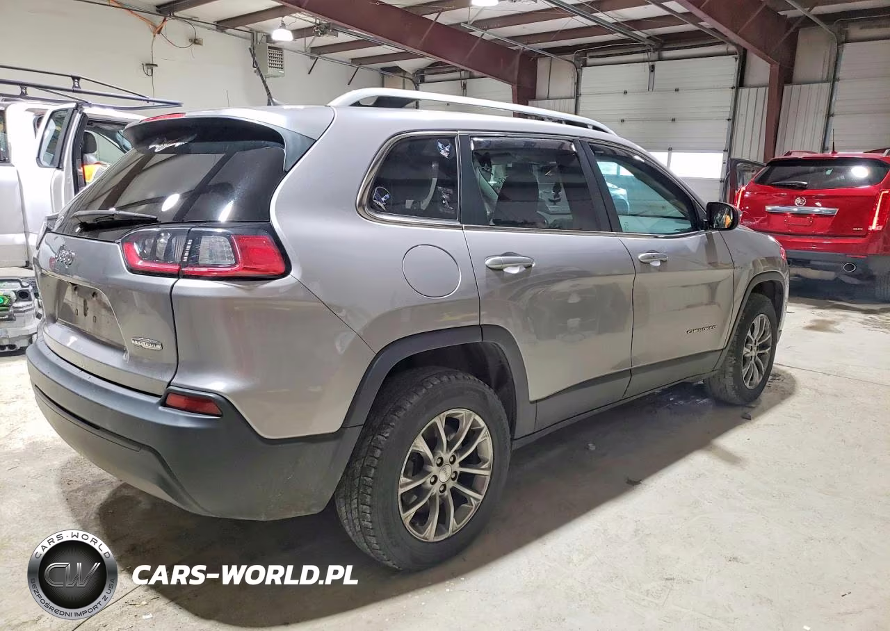 2019 Jeep Cherokee Latitude Plus VIN:1C4PJMLB2KD181470 - 3