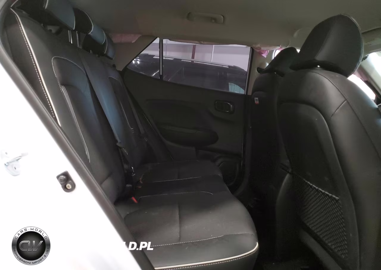 2023 Hyundai Venue Sel VIN:KMHRC8A32PU275681 - 11