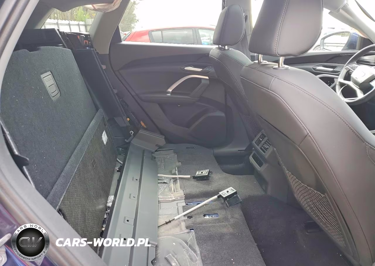 2025 Audi Q5 Premium VIN:WA11AAGU9S2089388 - 11