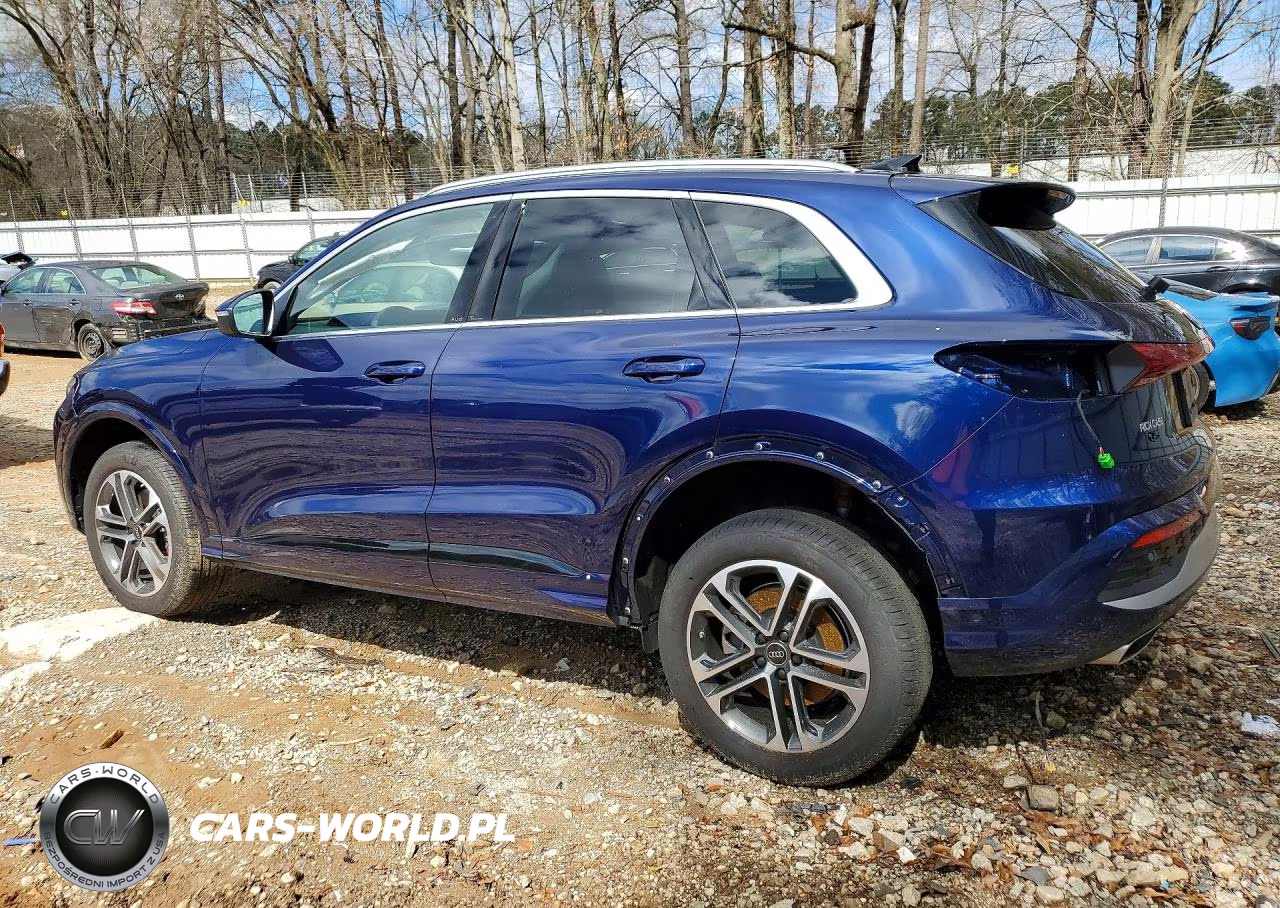2025 Audi Q5 Premium VIN:WA11AAGU9S2089388 - 2