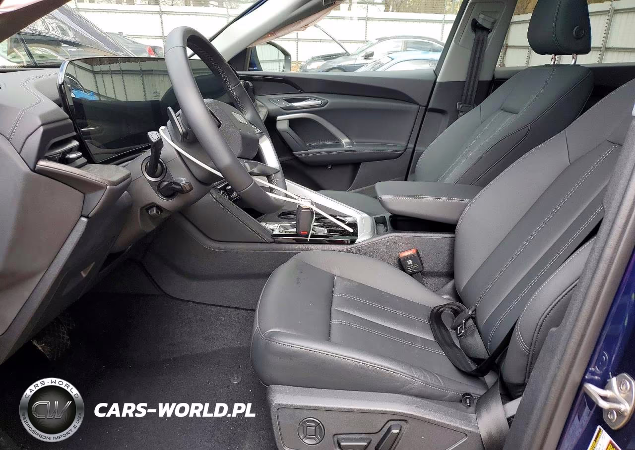 2025 Audi Q5 Premium VIN:WA11AAGU9S2089388 - 7