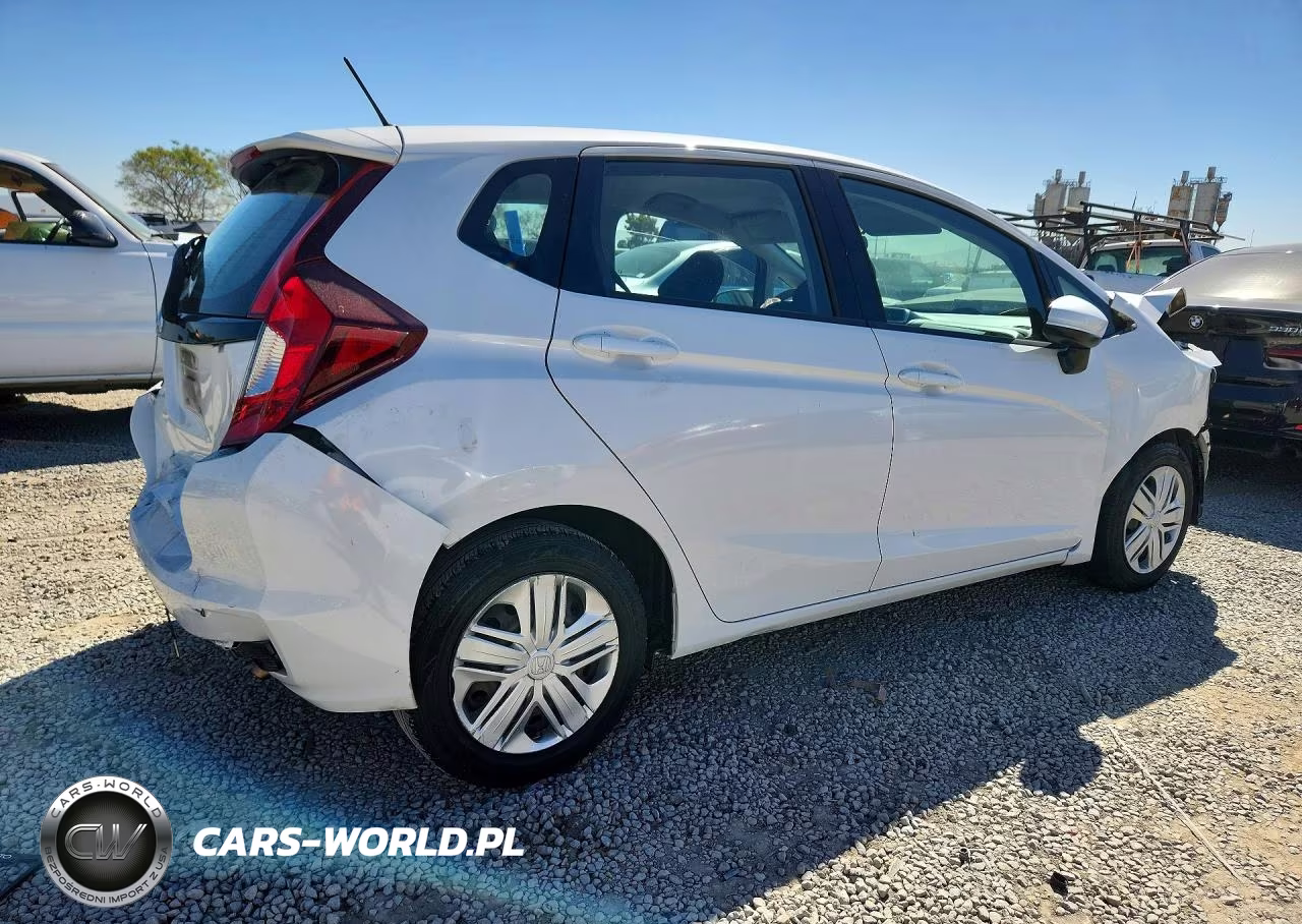 2019 Honda Fit Lx VIN:3HGGK5H45KM737791 - 3