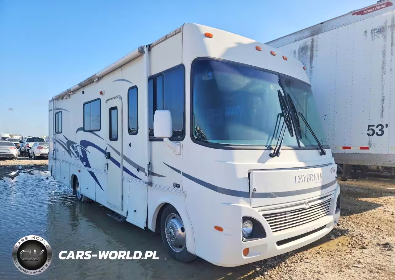 2003 Workhorse P32 Recreational Vehicle