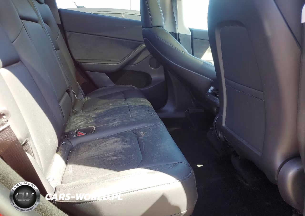 2022 Tesla Model Y VIN:7SAYGDEE7NA019602 - 11