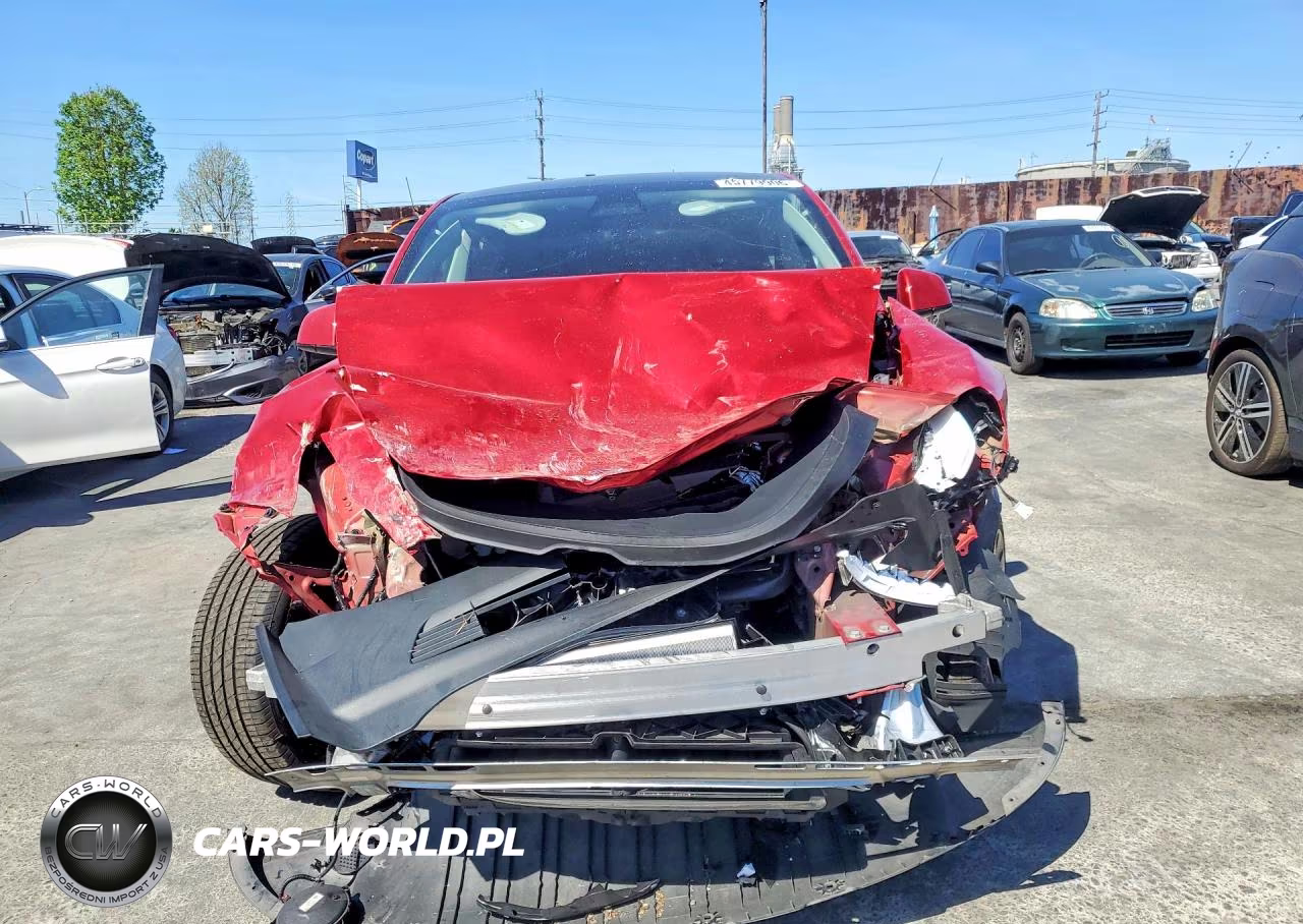 2022 Tesla Model Y VIN:7SAYGDEE7NA019602 - 5