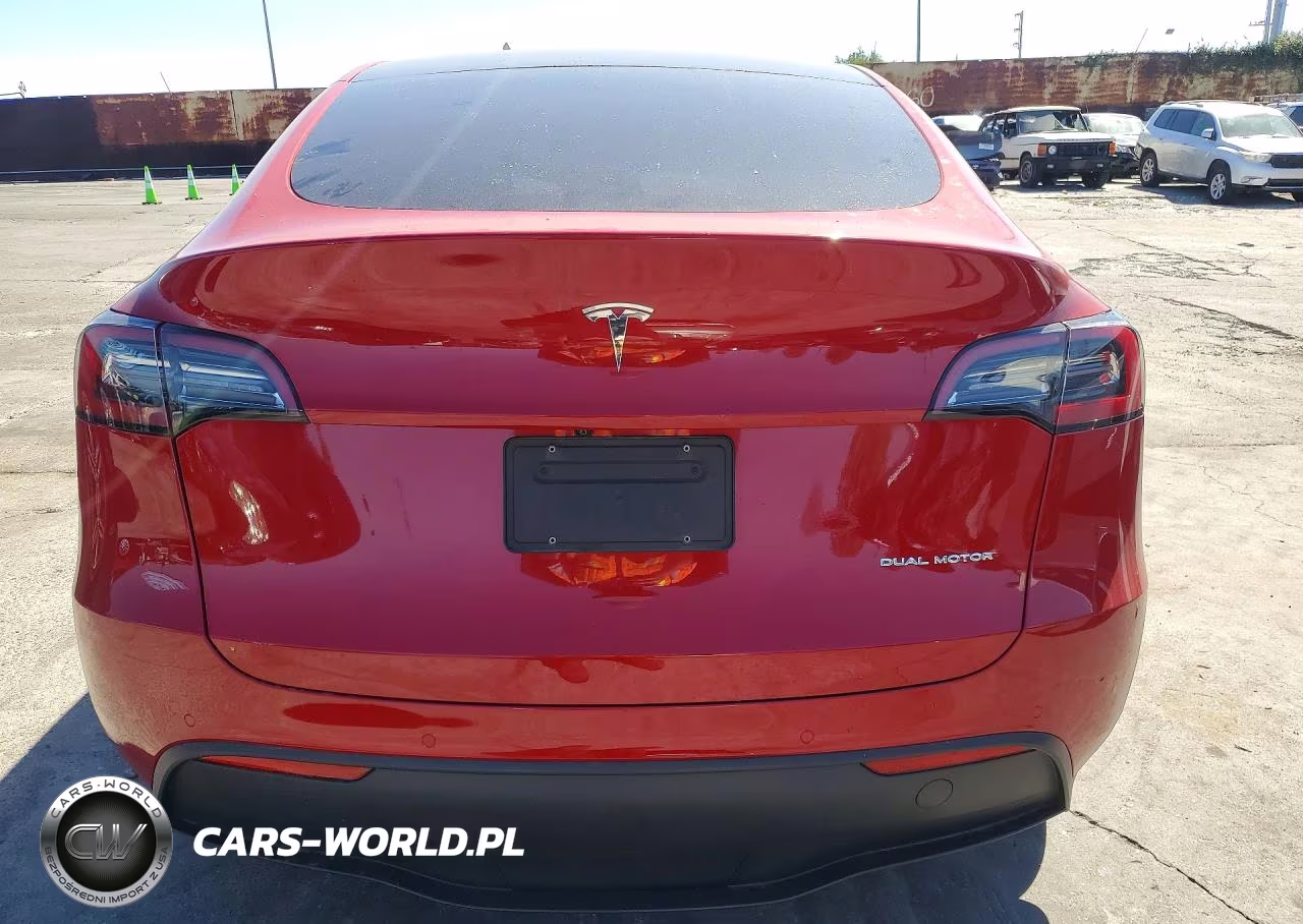 2022 Tesla Model Y VIN:7SAYGDEE7NA019602 - 6