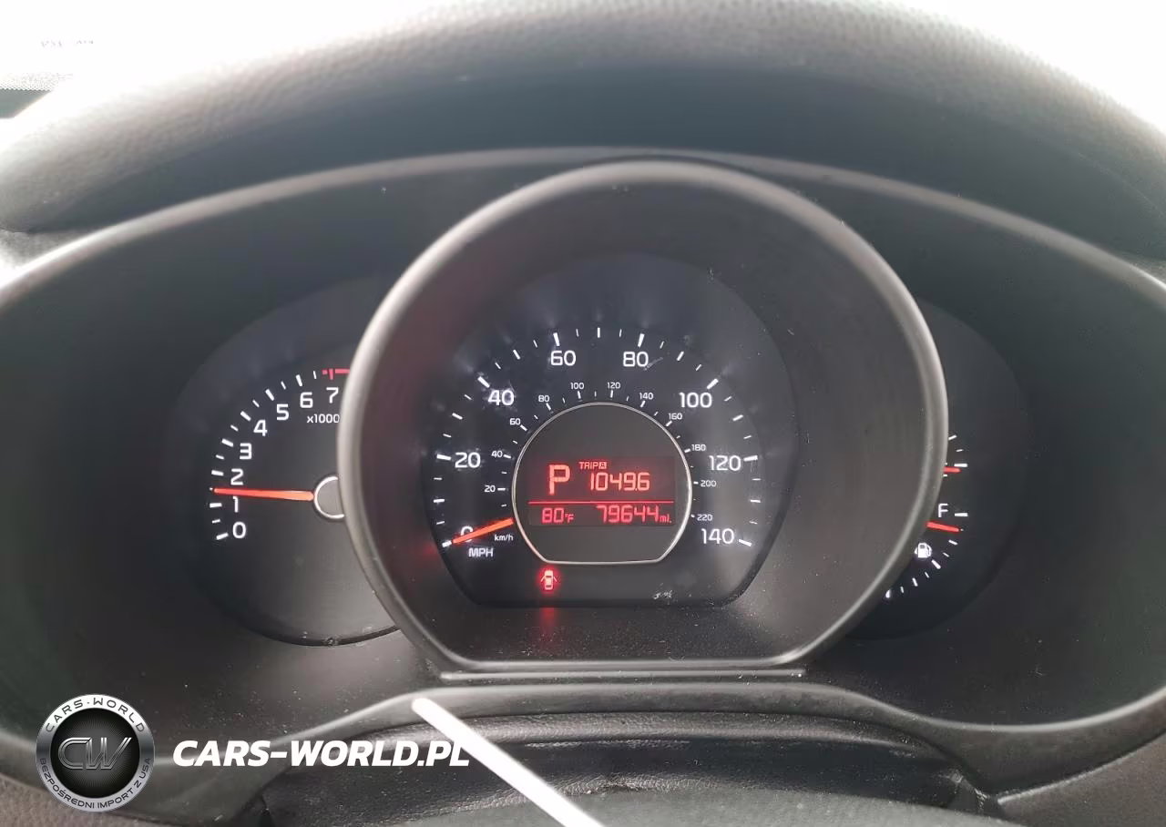 2015 Kia Soul + VIN:KNDJP3A59F7197682 - 9