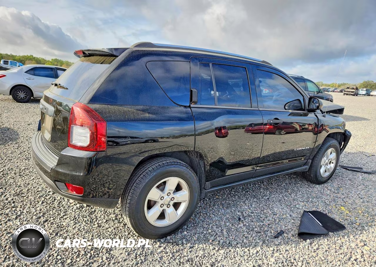 2014 Jeep Compass Sport VIN:1C4NJCBA0ED562958 - 3
