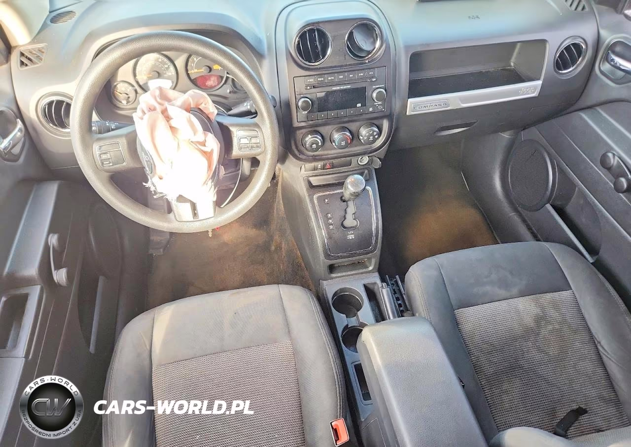 2014 Jeep Compass Sport VIN:1C4NJCBA0ED562958 - 8