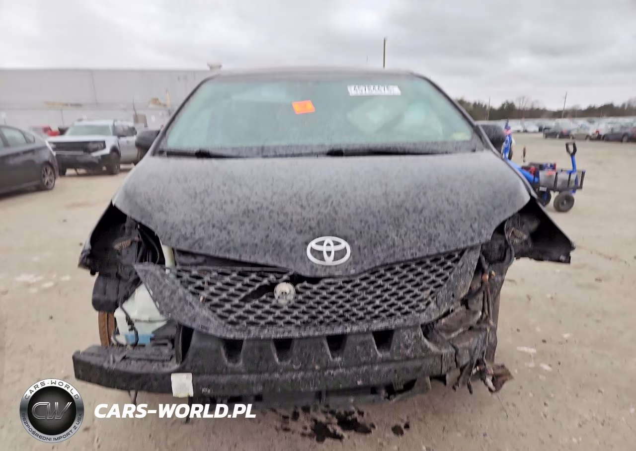 2017 Toyota Sienna Se 8-Passenger VIN:5TDXZ3DC4HS869011 - 5