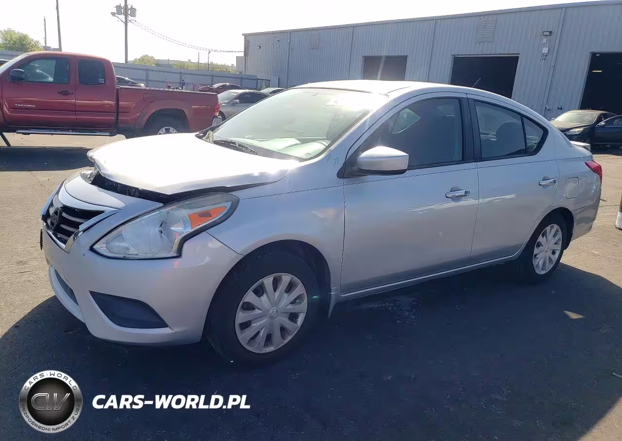 2015 Nissan Versa 1.6 Sv
