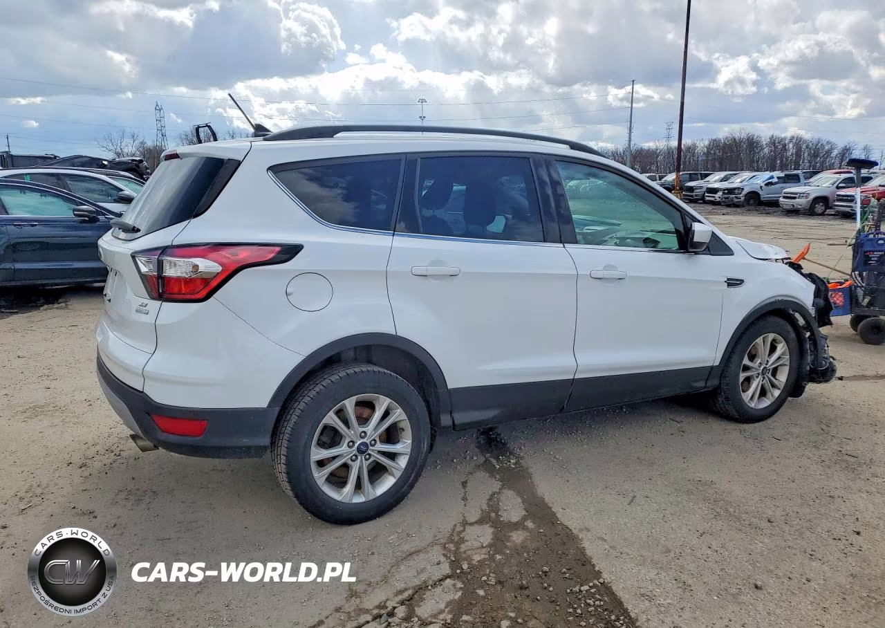 2018 Ford Escape Se VIN:1FMCU0GDXJUA08882 - 3