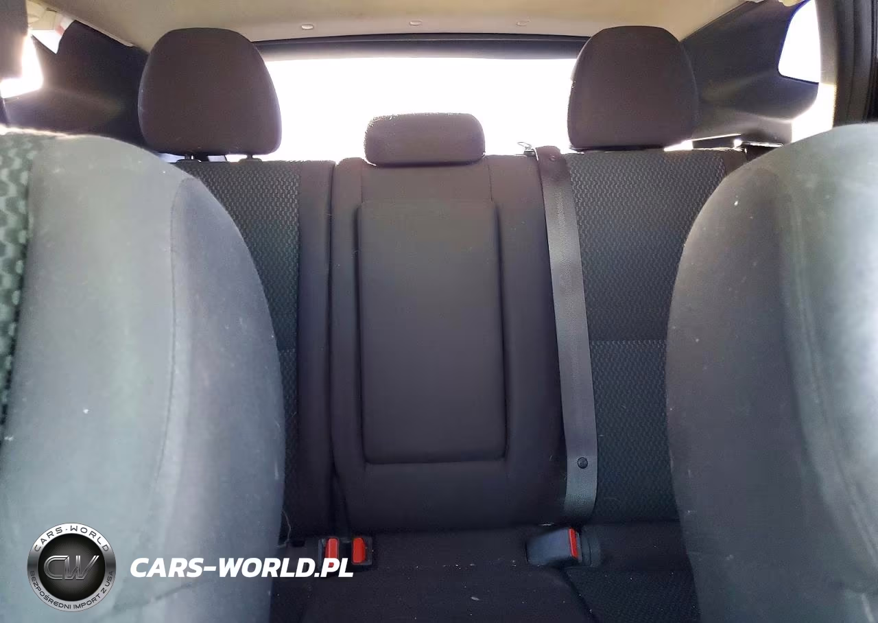 2019 Nissan Rogue Sport S VIN:JN1BJ1CPXKW523226 - 10