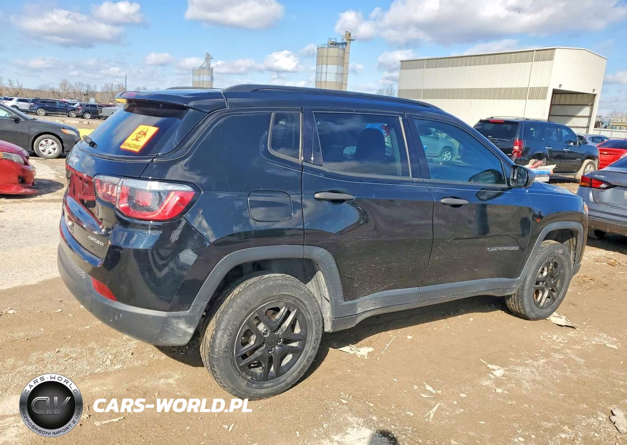 2018 Jeep Compass Sport VIN:3C4NJDAB1JT261670 - 3