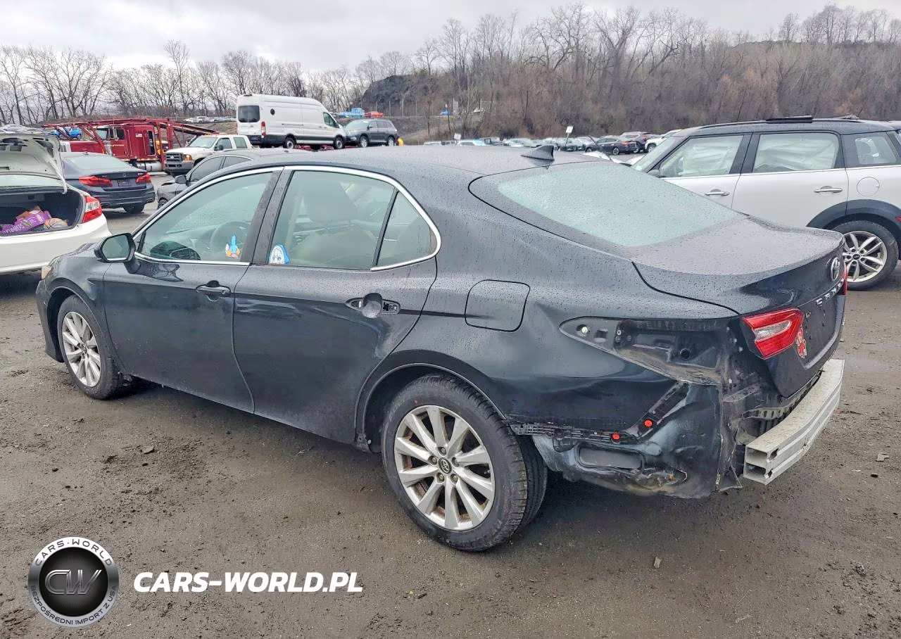 2019 Toyota Camry Le VIN:4T1B11HK7KU812212 - 2