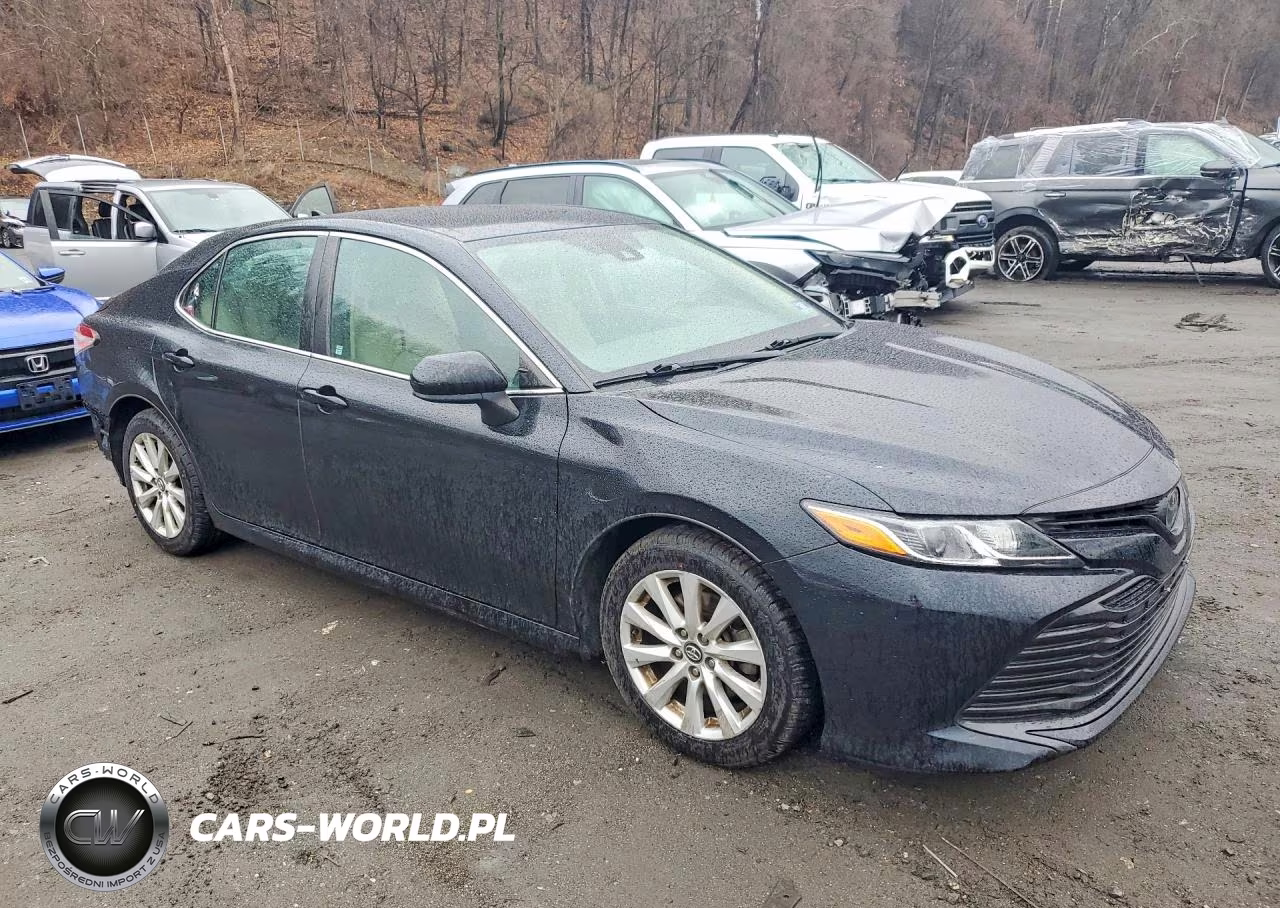 2019 Toyota Camry Le VIN:4T1B11HK7KU812212 - 4