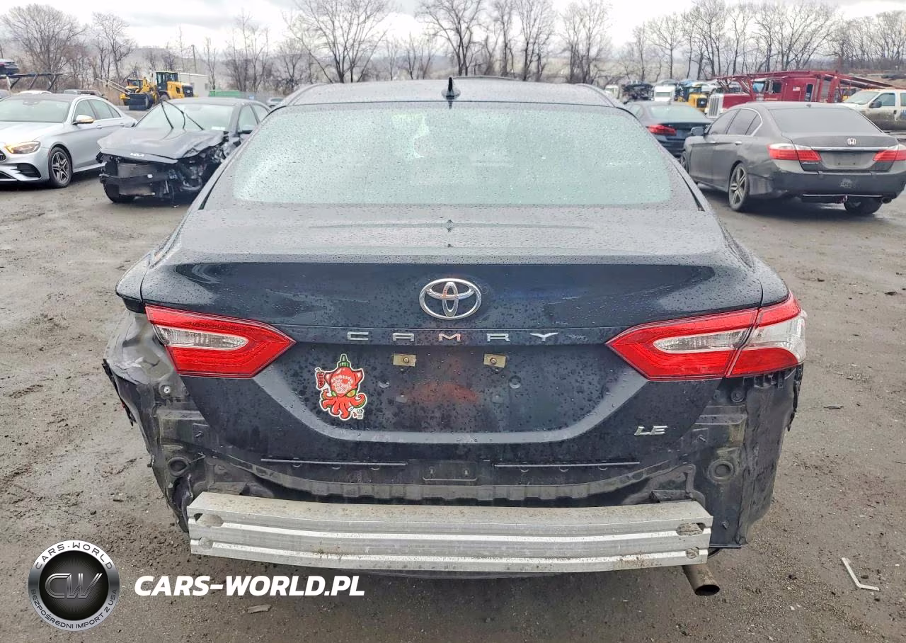 2019 Toyota Camry Le VIN:4T1B11HK7KU812212 - 6