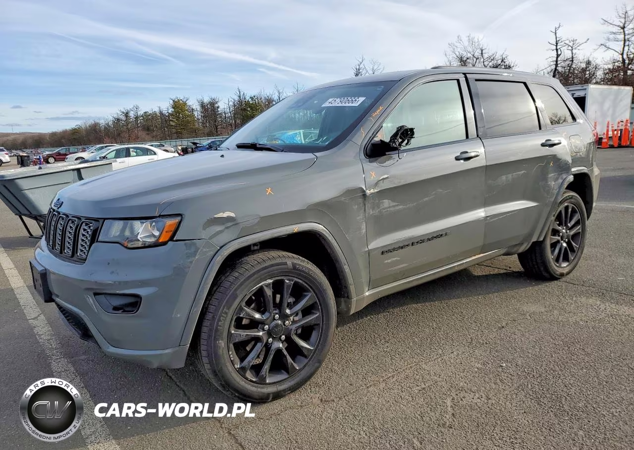 2020 Jeep Grand Cherokee Laredo