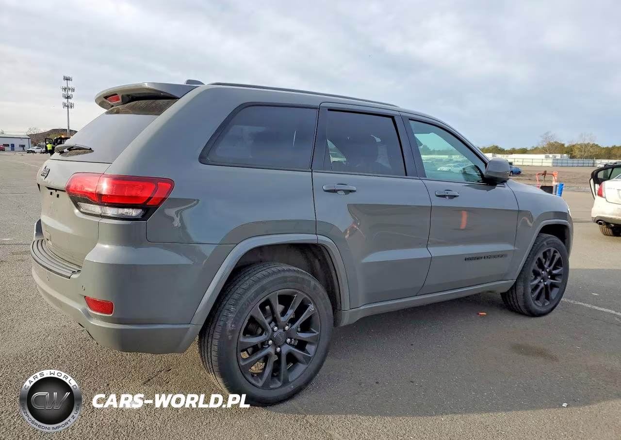 2020 Jeep Grand Cherokee Laredo VIN:1C4RJFAG5LC444125 - 3