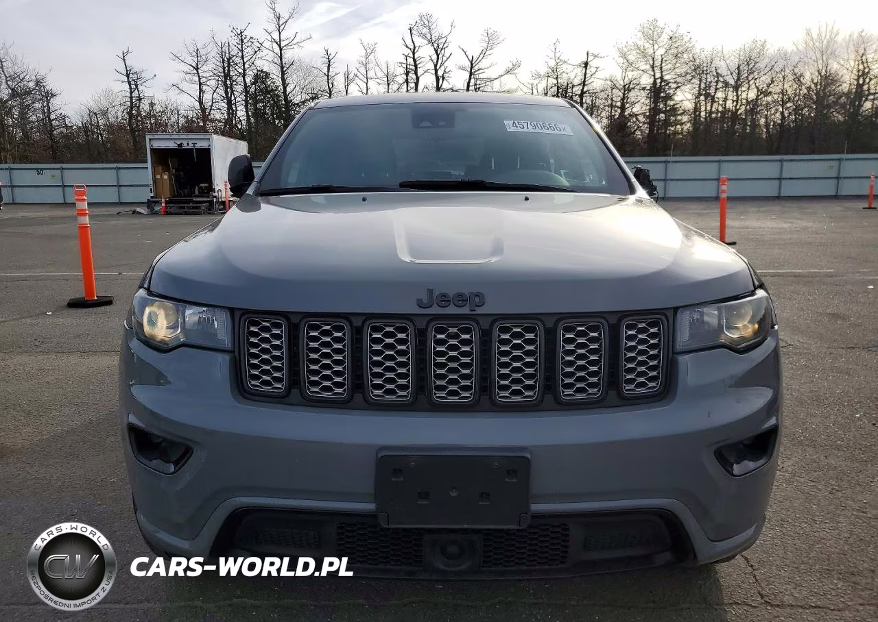 2020 Jeep Grand Cherokee Laredo VIN:1C4RJFAG5LC444125 - 5